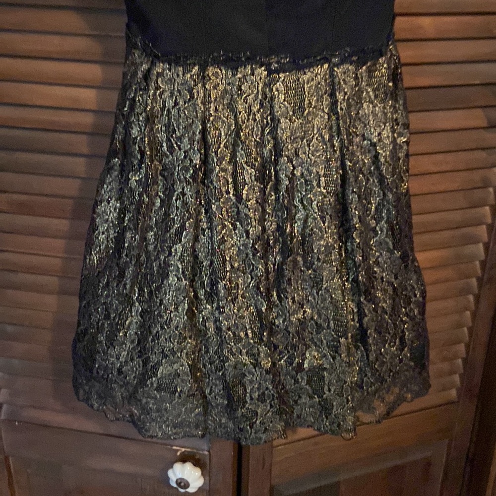 Black and gold dress - Picture 3 of 6